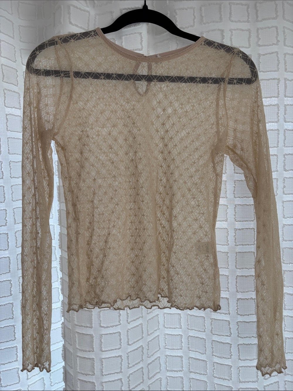 Le Lis Sheer Lace Long-Sleeve Top — cream/yellow